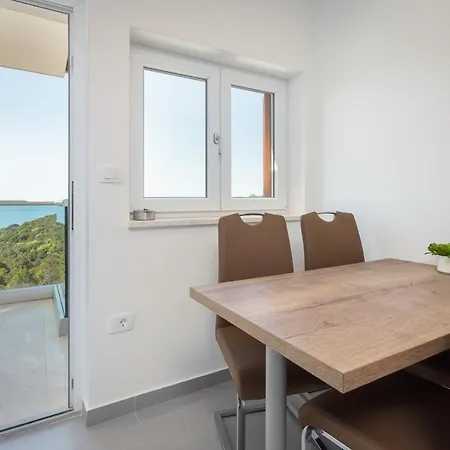 Bella Vista Peruski