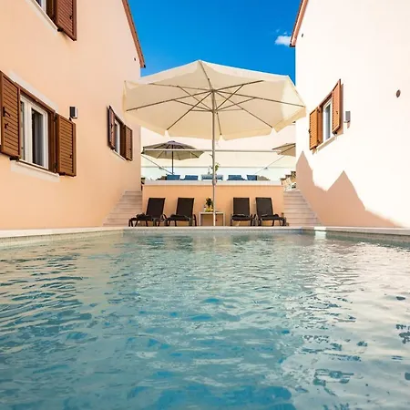 Bella Vista * Peruški